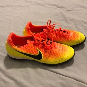 Nike Magisto Indoor Soccer shoes